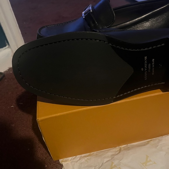 Louis Vuitton Loafers / Belt - Picture 3 of 12